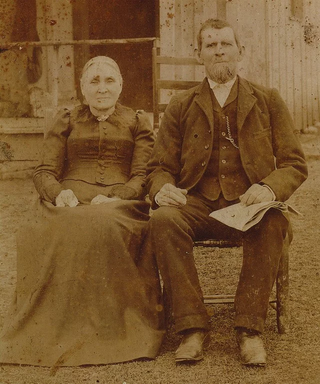 old_family_2.jpg